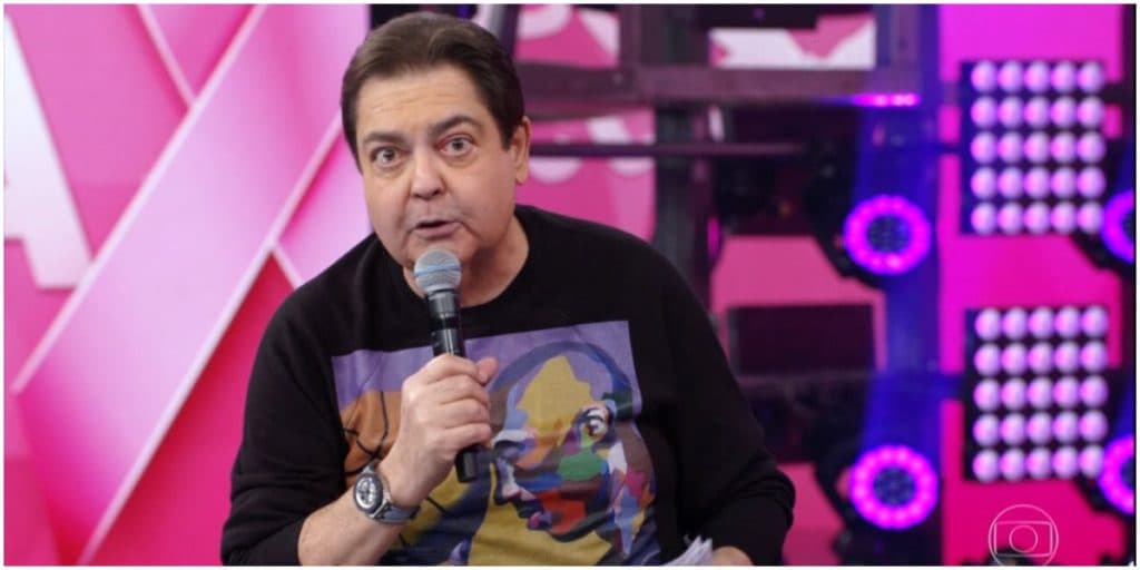 Participante da Dança dos Famosos do Faustão fica seminu ao vivo e telespectadores surtam: "Eu vi"