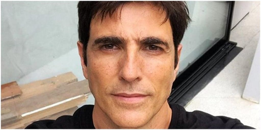 Reynaldo Gianecchini surge com Marília Gabriela e sua família
