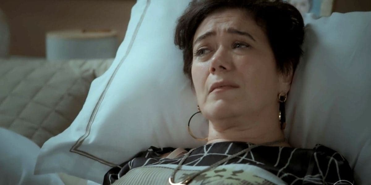 Silvana deitada em cena de A Força do Querer Silvana deitada em cena de A Força do Querer