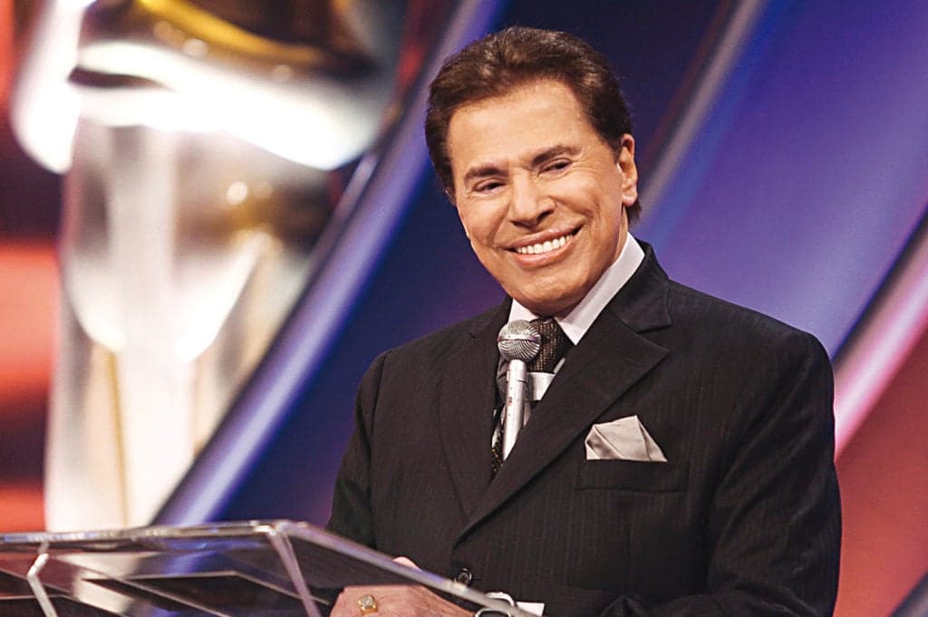 Silvio Santos aparece mais jovem em foto, surge irreconhecível e choca: ''Parece o Marcão do Povo'