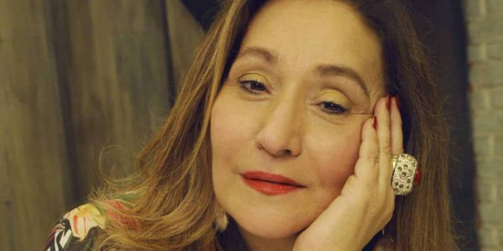 Sonia Abrão some do próprio programa, é obrigada a se pronunciar e correria acontece: "Olha a bagunça"