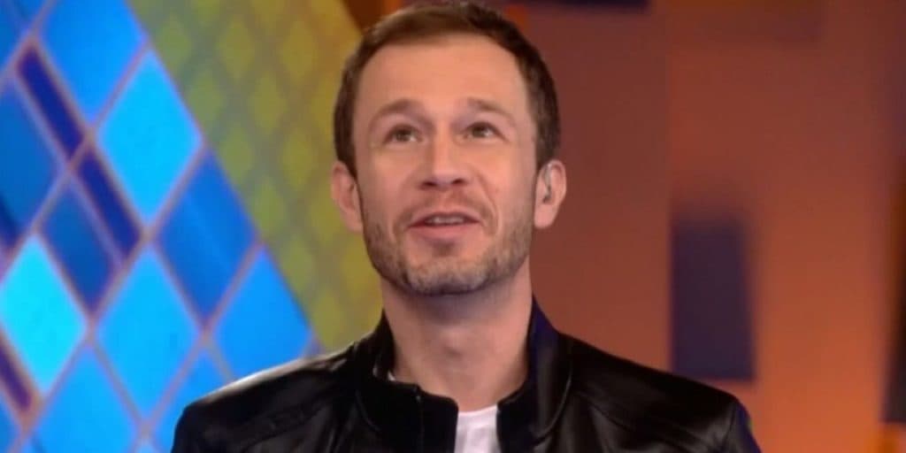 Tiago Leifert ironiza música de famoso cantor e vira assunto ao fazer questionamento: "O jovem está perdido"
