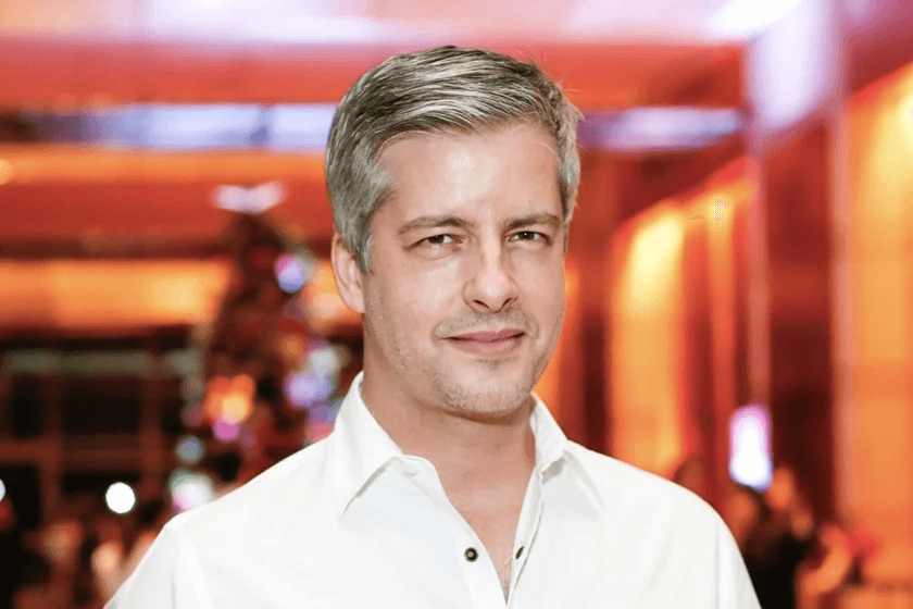 Victor Chaves emociona fãs com novo projeto