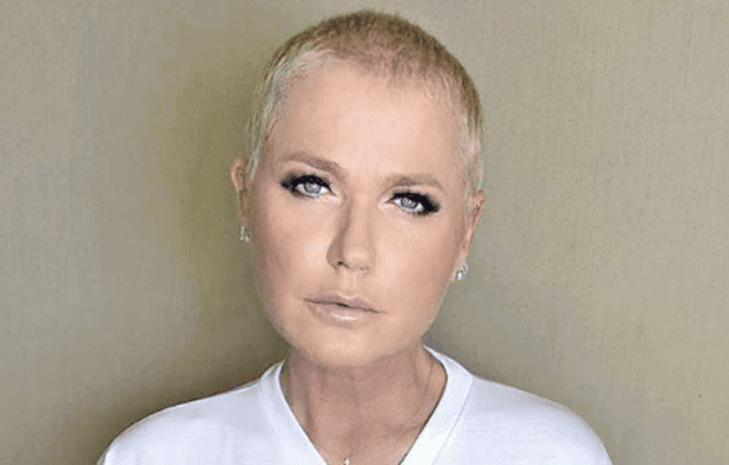 Xuxa, após confirmar saída da Record, surge aos berros na Globo e suplica: "Quem tem coragem vem aqui"
