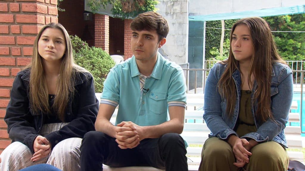 Filhos de Gugu falam com Domingo Espetacular, após um ano da morte do pai: "Fiz questão de trazer o caixão"