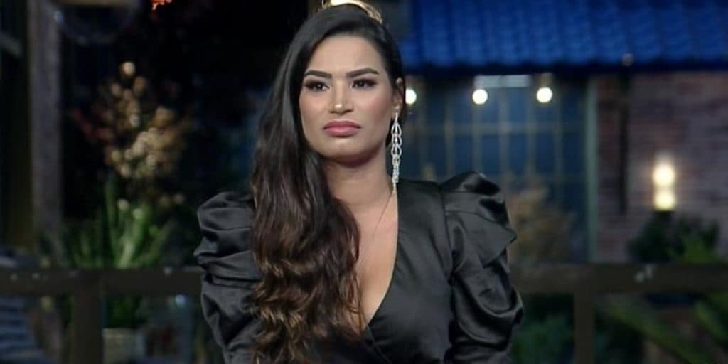 Audiência 26/11: Eliminação de Raissa faz Record explodir no Ibope e estraçalha The Voice na Globo