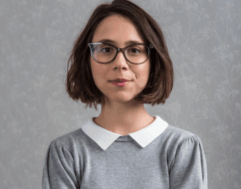 Atriz Daphne Bozaski revive Benê em série "As Five" do Globoplay
