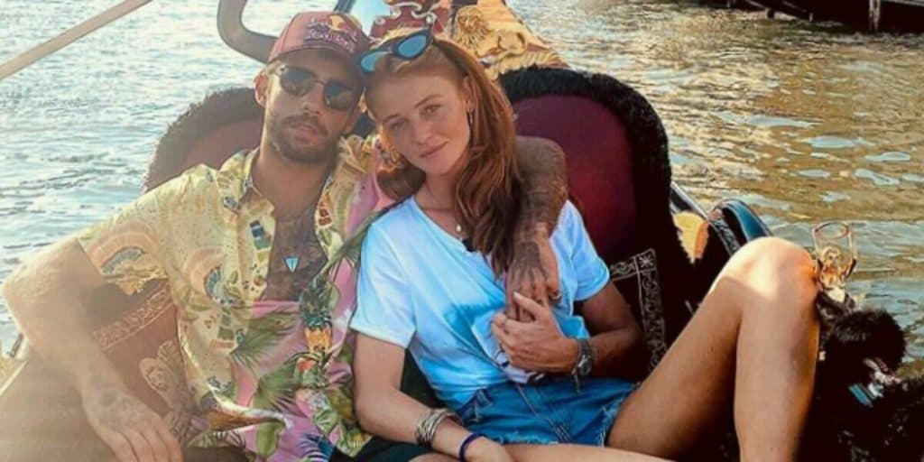 Casamento? Cíntia Dicker mostra aliança e faz revelação sobre filhos de Pedro Scooby