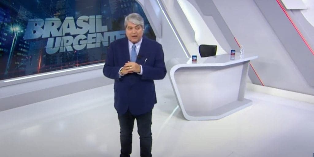 Datena descobre venda da própria casa ao vivo