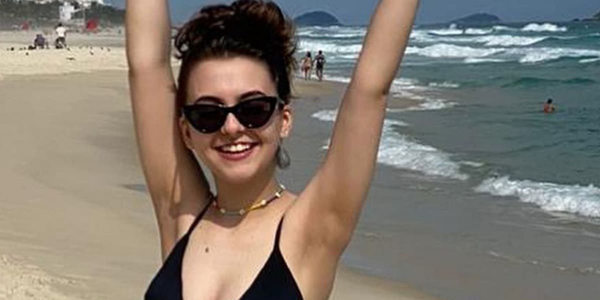 Klara Castanho recebe elogio de fã após foto de biquíni (Foto: Reprodução/Instagram)Klara Castanho recebe elogio de fã após foto de biquíni (Foto: Reprodução/Instagram)