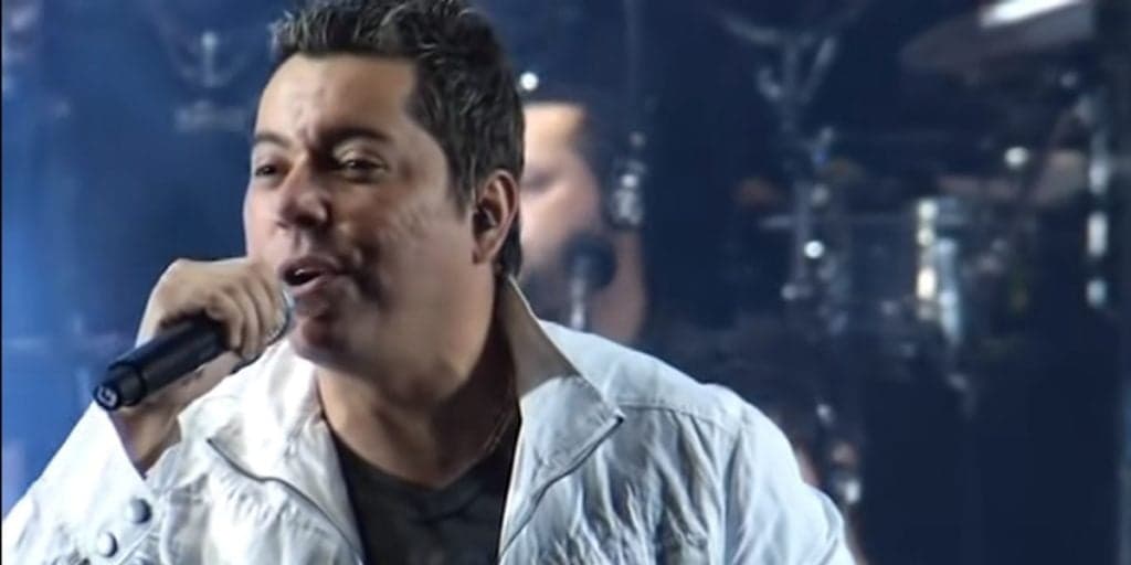 Luto! Morre o cantor Louro Santos, após cerca de um mês internado