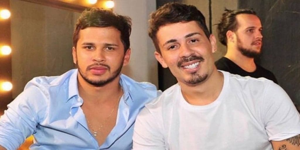 Vaza foto do peru de Lucas Guimarães, marido de Carlinhos Maia, após intimidade do casal ser exposta: “É passivo”