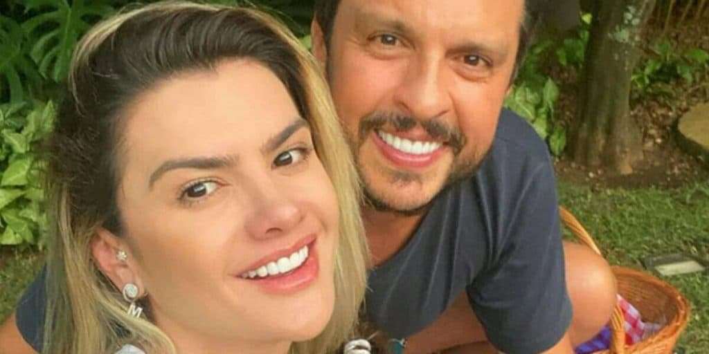 Esposa do humorista Ceará, Mirella Santos, bate a cabeça e é internada as pressas