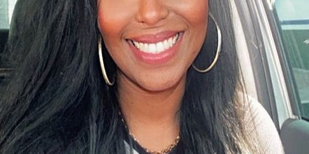 Cantora gospel é espancada brutalmente por marido em shopping e vídeo choca: "tortura psicológica"
