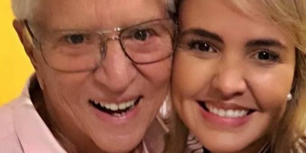 Renata Domingues se exibe em foto de biquíni e agita marmanjos: "Carlos Alberto não dá conta"