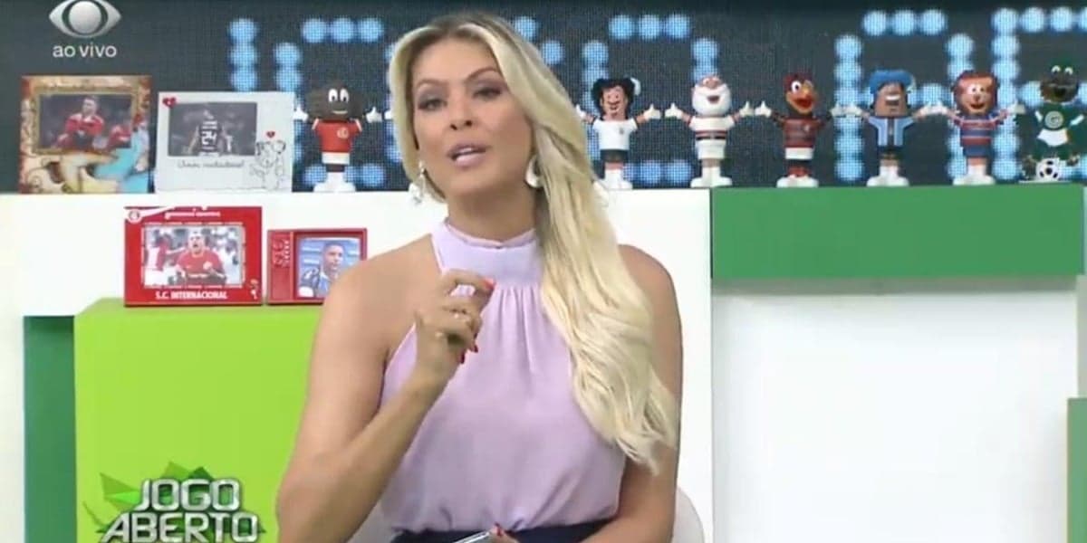 A própria apresentadora se expôs ao vivo na Band (Foto: Reprodução)