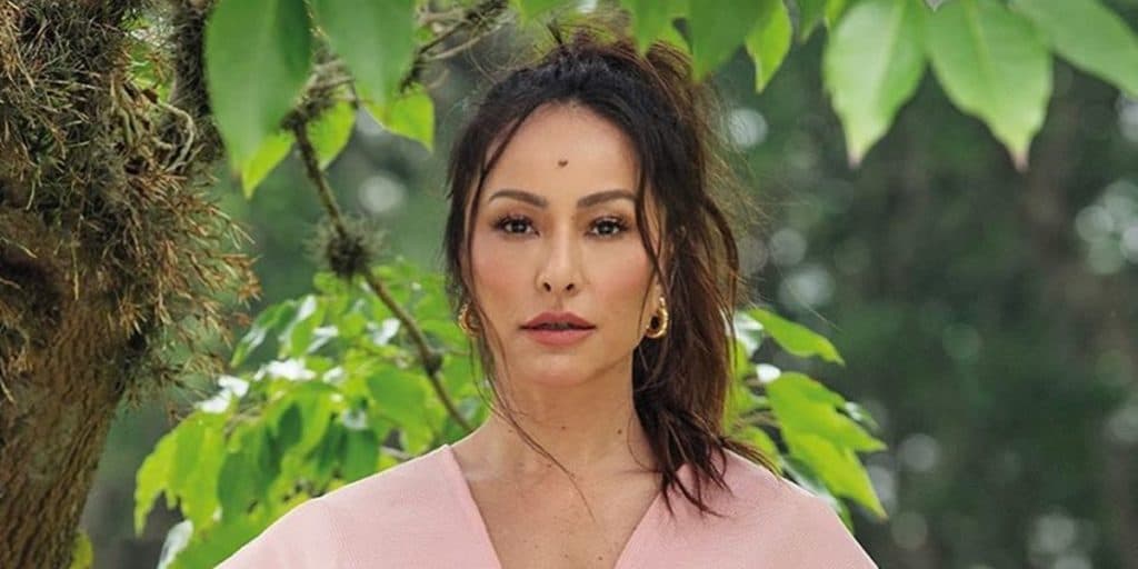 Sabrina Sato sofre com incertezas na Record e futuro da apresentadora no canal é indefinido