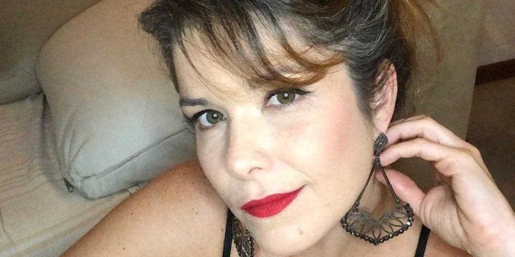 Samara Felippo resgata foto de 20 anos atrás e comparação choca: "Nunca vou esquecer"