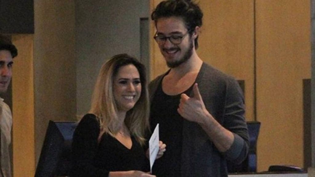Tatá Werneck assume que teve romance com Tiago Iorc