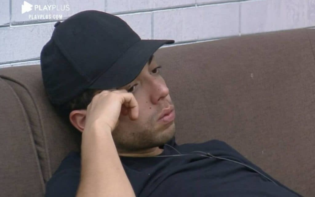 A Fazenda 12: Na roça, Lucas prevê eliminação e desabafa sobre torcida na casa: "Estão muito confiantes"