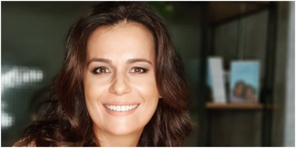 Adriana Araújo comemora lançamento na Globo após ser menosprezada na Record: "Muito feliz"