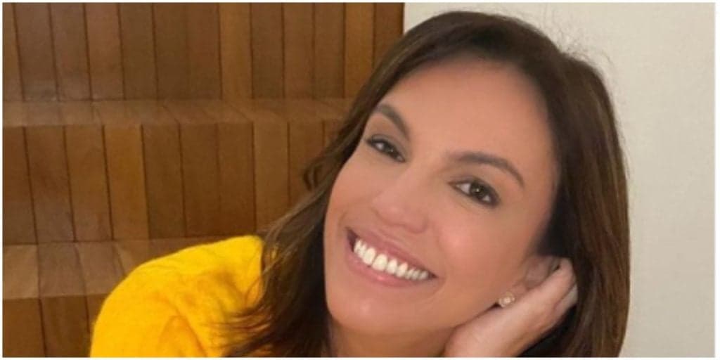 Discreta, Ana Paula Araújo mostra namorado bonitão e causa espanto ao revelar rapaz: "O meu amor"