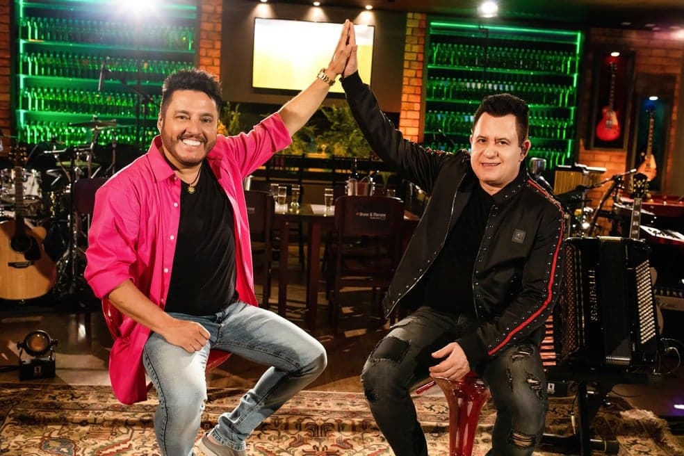Bruno faz show clandestino sem Marrone