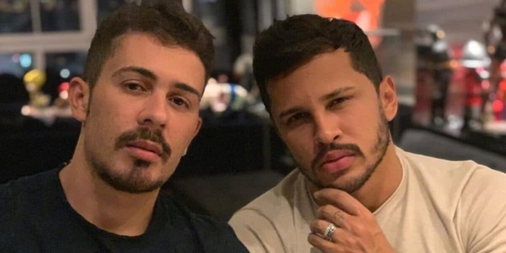 Carlinhos Maia tem avião atingido por raio