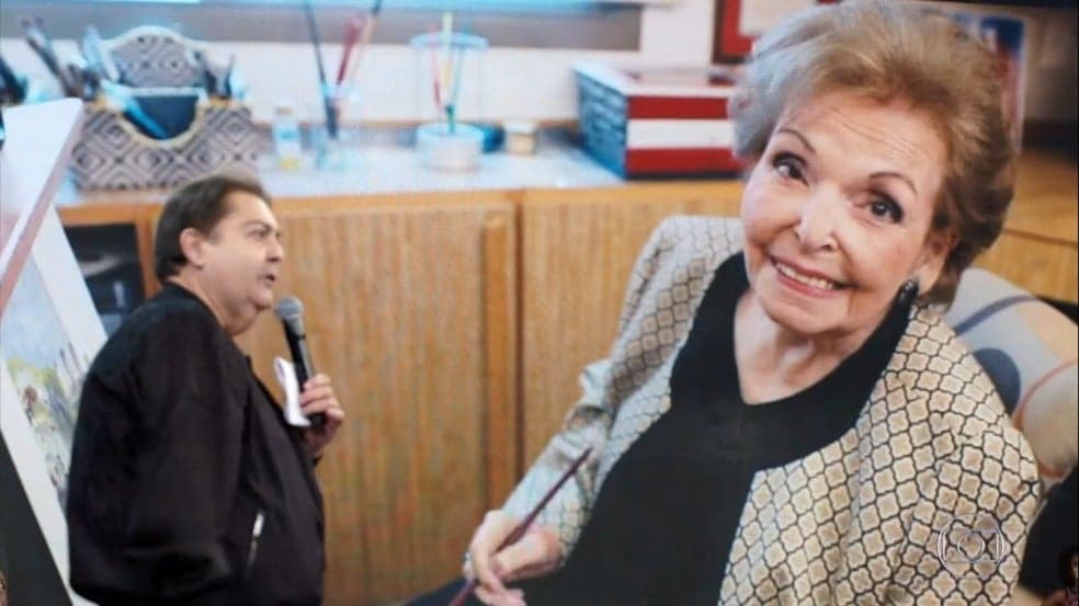 Faustão interrompe Domingão ao vivo, expõe a própria mãe e comove o país: "Vou pedir licença"