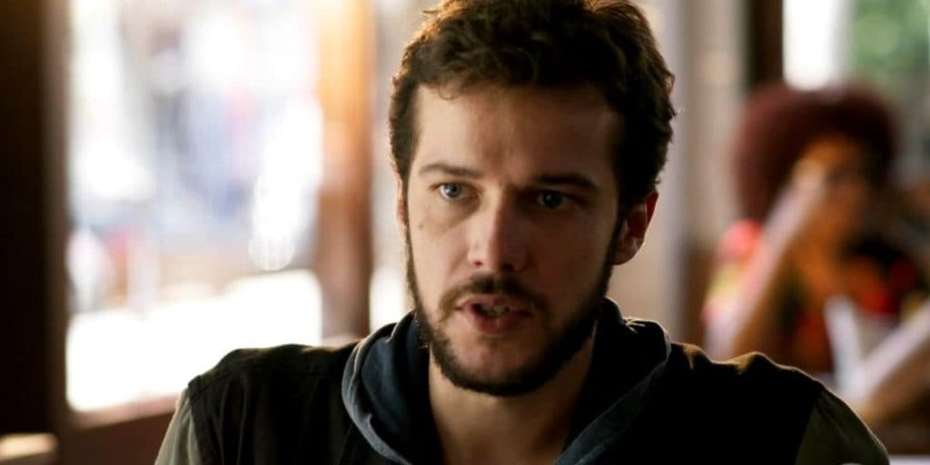 Haja Coração: Giovanni se enfurece, parte para cima de Aparício e termina esfaqueado