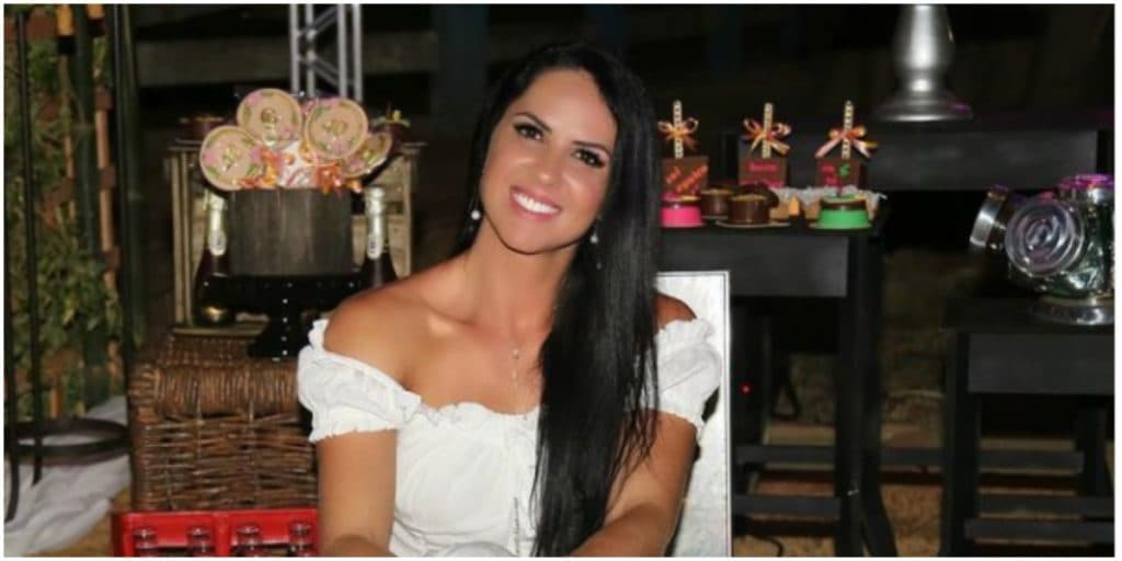 Graciele Lacerda surge com biquíni minúsculo, assume estrias e deixa público em choque: "Até ela tem"