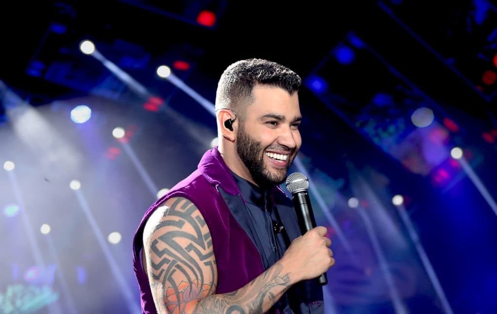 Gusttavo Lima enlouquece fãs com clique ousado