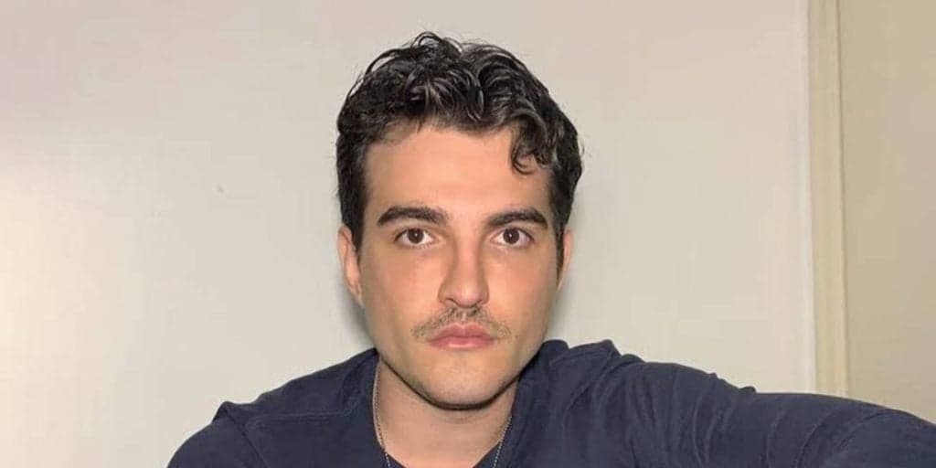 Cantor Jão tem guerra com gravadora, é abusado e se rasteja em bate-boca até com problemas psicológicos
