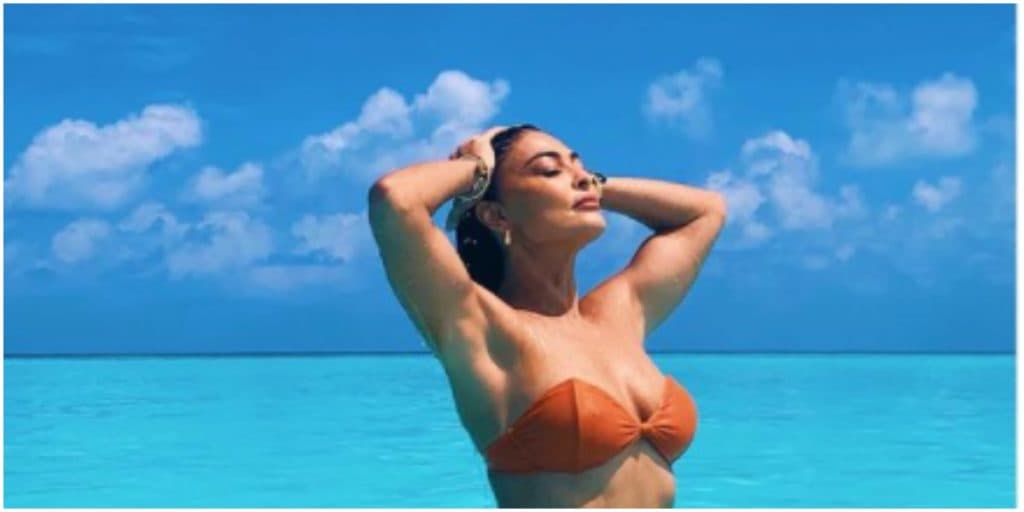 Juliana Paes surge com micro biquíni, faz topless e público fica desacreditado: "Não esperava"