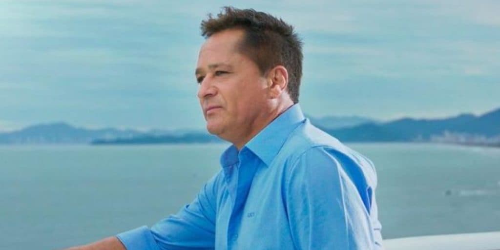 Leonardo volta às redes sociais
