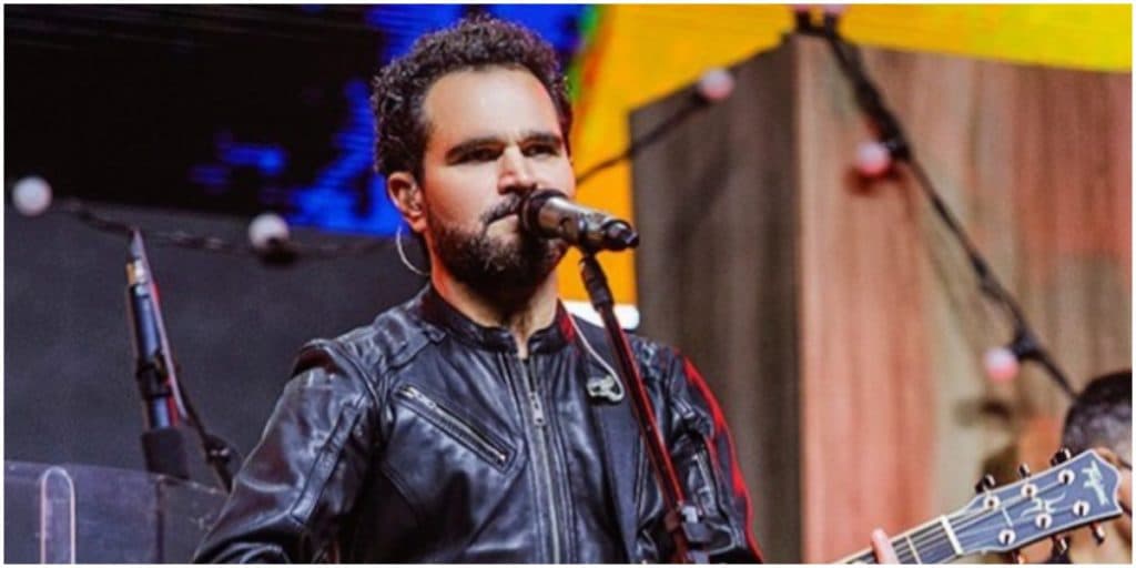 Luciano Camargo “esquece” Zezé e se apresenta solo em rede nacional pela primeira vez