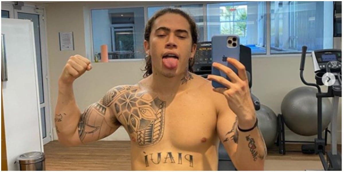 Whindersson Nunes posou junto de sua namorada após assumir relação (Foto: Reprodução) Whindersson Nunes posou junto de sua namorada após assumir relação (Foto: Reprodução)