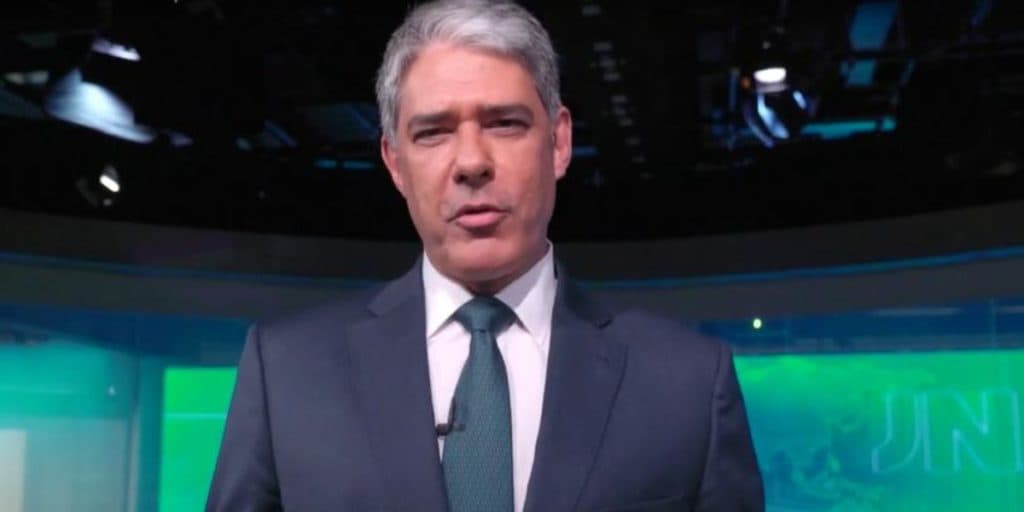 William Bonner abre casa a jornalista, tem privacidade arregaçada a milhões e é arrebatado: "Fé em Deus"