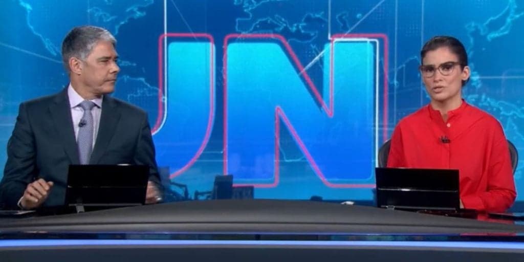 Renata Vasconcellos e Bonner sofrem com erro no JN