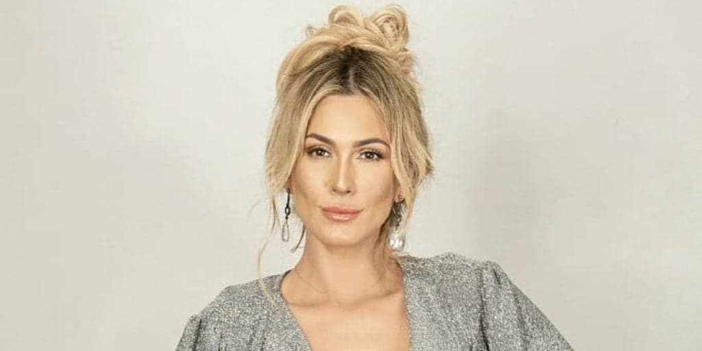 Lívia Andrade é flagrada com empresário de Gusttavo Lima e escancara