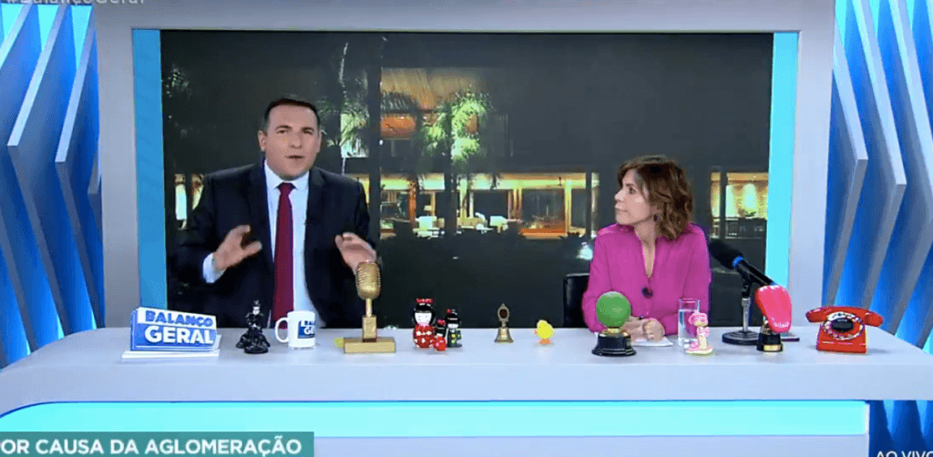 Reinaldo Gottino se esgoela ao vivo na Record, bate na mesa e grita
