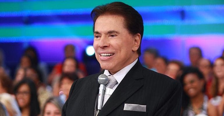 Isolado, Silvio Santos comanda SBT dentro da sua casa