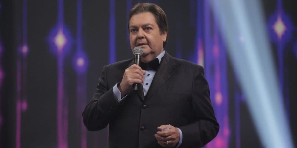 Faustão bate martelo na Globo, despedida é definida e Sonia Abrão vaza bomba de reunião secreta: "Só os melhores"