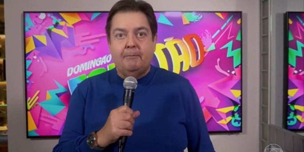 Faustão tem segredo exposto ao vivo em programa na Band e público fica estarrecido