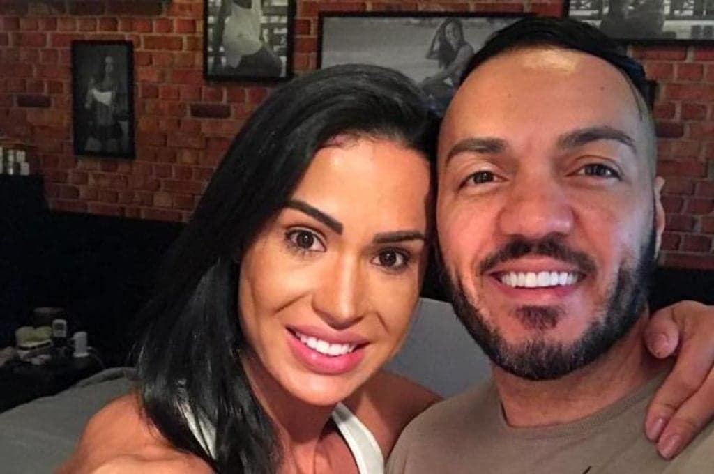 Gracyanne Barbosa e Belo passam do ponto, ela surge empinada com parte íntima para fora e solta: "Reforçar a oração"