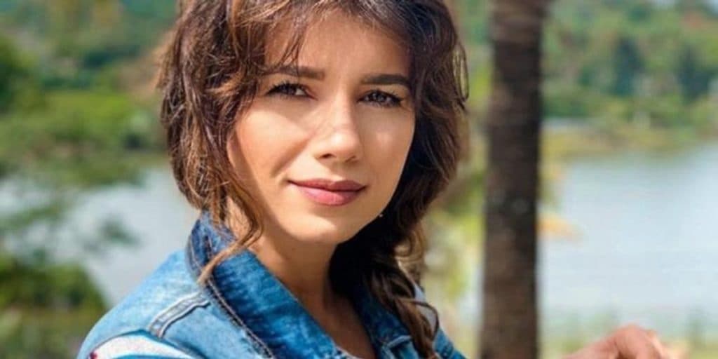 Paula Fernandes arrebenta com parte íntima, após surgir em vídeo "trepando" e expondo parte gigante do namorado