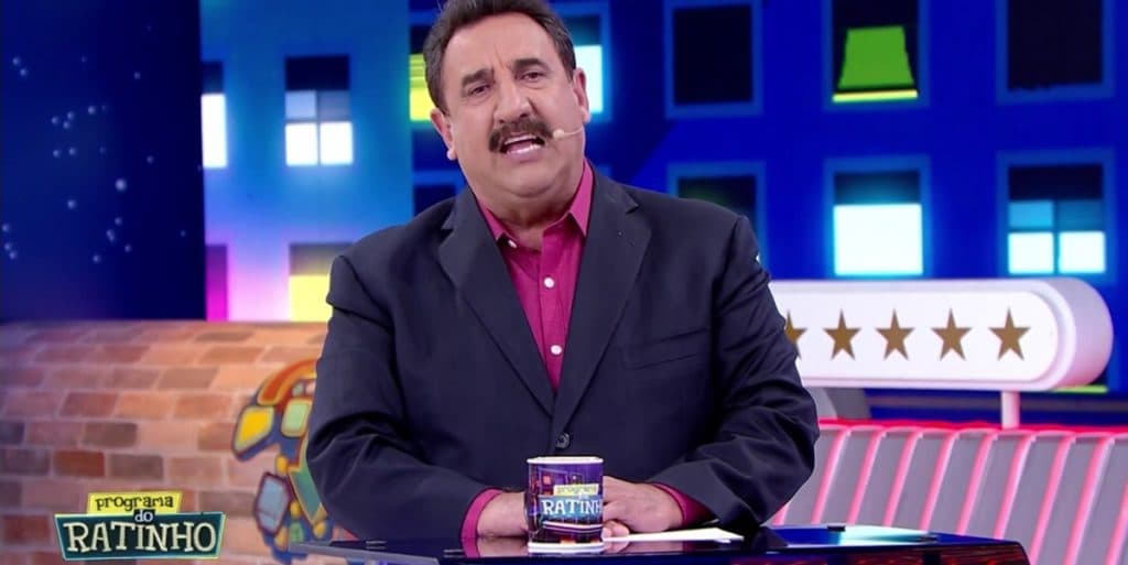 Ratinho chama atenção de apresentadora ao vivo no SBT e não perdoa: "Mal exemplo"