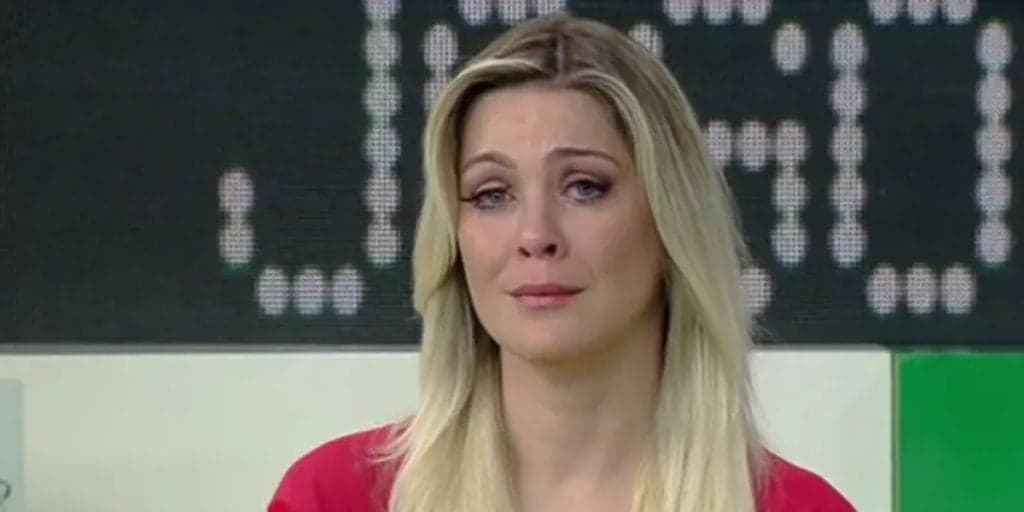 Renata Fan, após demissão dolorosa e despedida, é humilhada por Denílson e suplica ajuda: "Não deixe''