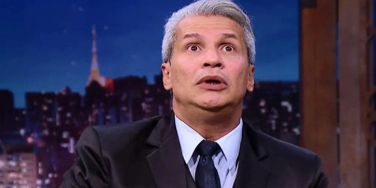 Sikêra Jr apresenta o "Alerta Nacional", da RedeTV! (Foto: Reprodução/SBT) Sikêra Jr apresenta o "Alerta Nacional", da RedeTV! (Foto: Reprodução/SBT)