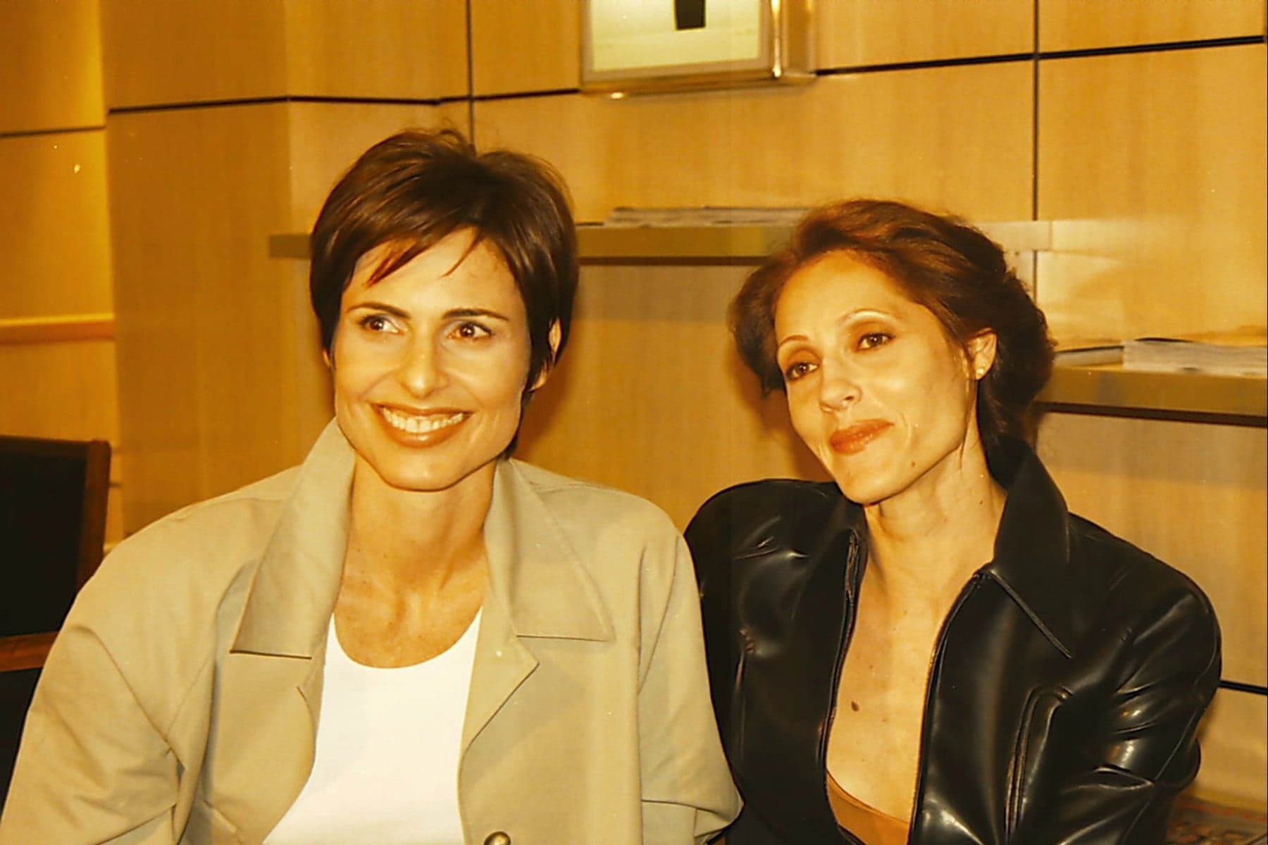 Christiane Torloni e Silvia Pfeifer interpretavam o casal Rafaela e Leila (Foto: Reprodução/TVGlobo)